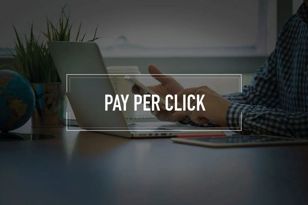 Pay-per-click có tên viết tắt là PPC